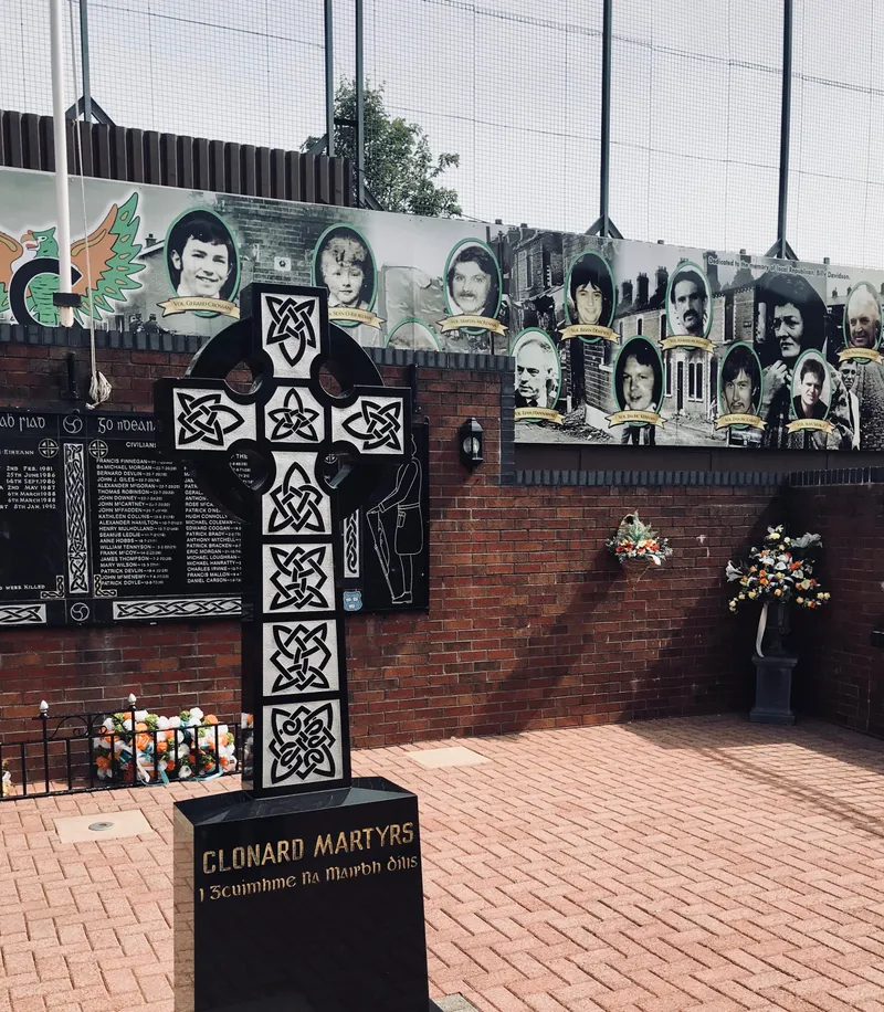 Belfast, photograph 21 of 35