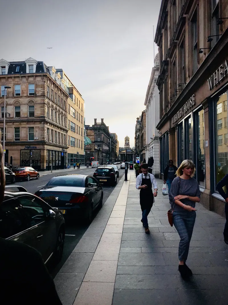 Glasgow in June, photograph 4 of 85