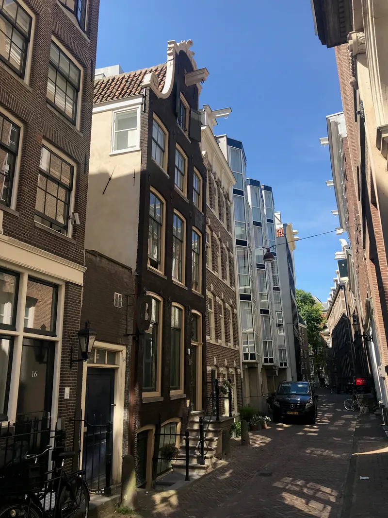 Amsterdam, photograph 13 of 94